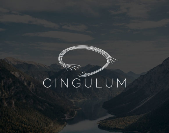Cingulum logo på mørk landskapsbakgrunn